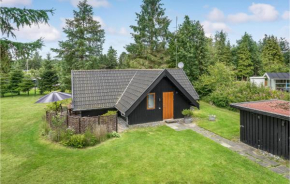 Gorgeous Home In Væggerløse With Kitchen, Bogø By